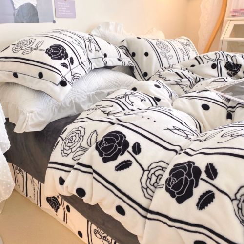 Black and White Hepburn Style Milk Fiber Coral Fleece Four-Piece Set Winter Warm Thickened Flannel Bedding Three-Piece Set