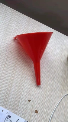 Kitchen Supplies Plastic Funnel Hourglass Wine Retainer Oil Leakage Car Filler Funnel Long Mouth Funnel Hand-Free Fuel Leakage