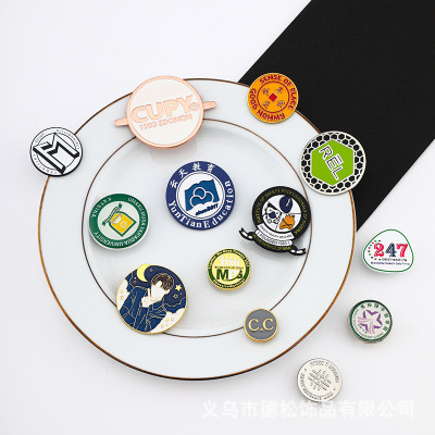 Badge Factory Hot Sale Badge New Youth Brooch Chinese Style Creative Golden M Badge Colorful Metal Bear Pendant
