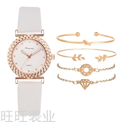 New Temperament Wild Boxed Women's Fashion Watch Bracelet Set Combination Retro Women's Quartz Wrist Watch Reloj
