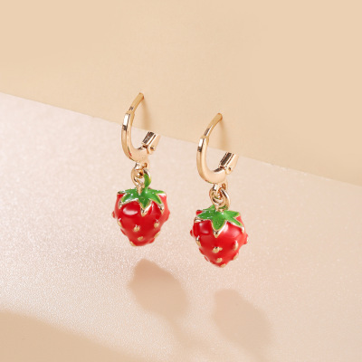 2021 Meiyu Personalized Creative Ins Style Fruit Strawberry Ear Clip Earrings Fresh Female Earrings Factory Direct Supply