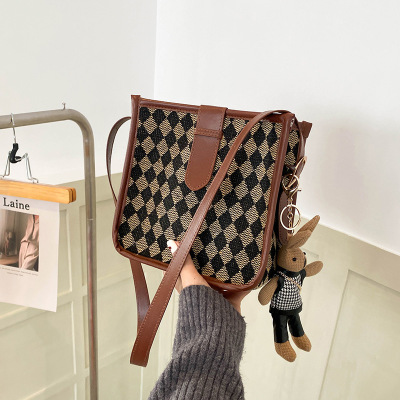 This Year's Popular Small Bag Female Ins Niche 2021 New Fashion Shoulder Messenger Bag Autumn and Winter Check Bucket Bag