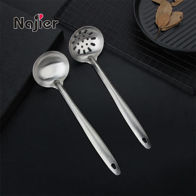Factory Direct Sales Non-Magnetic Stainless Steel Soup Ladle Colander Light Handle Hot Pot Spoon Kitchen Skimmer Colander Two-Piece Set Cooking Tools