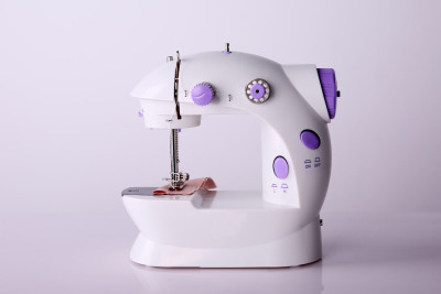 Sale Household Mini Sewing Machine Small Automatic Multi-Function Eating Thick Miniature Desktop Electric Sewing Machine