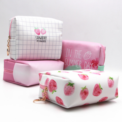 New Korean Style Creative Strawberry Cosmetic Bag Large Capacity Wash Bag Portable Fashion Makeup Storage Bag