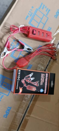 Clip Rechargeable Battery Clip Charger 4-Port round Charger with Light with Switch Crocodile Clip Battery Charger