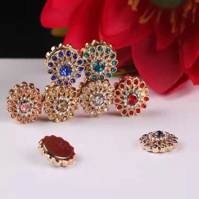 SH Factory Fashion Accessories Simple Strong Magnet Brooch Multicolor Creative DIY Scarf Buckle Elegant Accessories