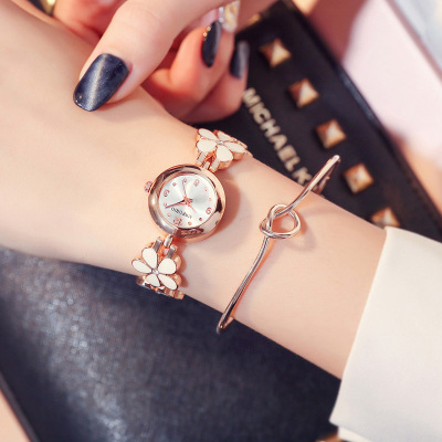 Best-Seller on Douyin Fashion Women's Watch Women's Flower Fresh Little Daisy Student Bracelet Watch Quartz One Piece Dropshipping