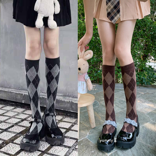 Autumn and Winter new Calf Socks Net Red Japanese Style Little Red Book Same Style Retro British Rhombus Korean Style JK Mid-Calf Women‘s Socks