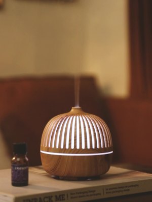 Guyun Wood Grain Aroma Diffuser Vertical Pattern USB Colorful Atmosphere Small Night Lamp Spray Hydrating and Essential Oil Aromatherapy Humidifier