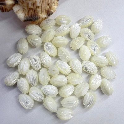 White Shell Shell Carved Orchid 7x10mm Straight Hole Ornament Accessories Bracelet Necklace Earrings Pendant Parts Wholesale