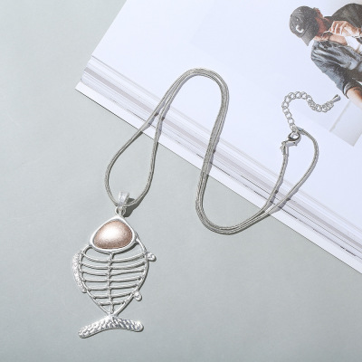 Pendant Sweater Chain 2021 New Women's Fashion Fish-Shaped Long Ins Autumn Ornament Retro Simple Necklace