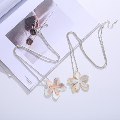 European and American 2021 Hot Necklace Fashion Irregular with Personality Flower Decorative Pendant Long Necklace Women's Sweater Chain