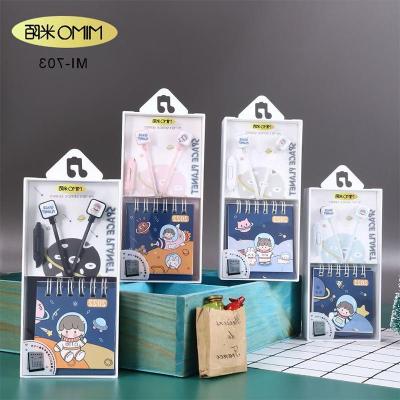 Cute Cartoon Spaceman Wire-Controlled Voice Mobile Phone Student Listening Sports Headset Send Small Desk Calendar Noise Reduction Headset