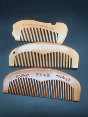Factory Direct Sales Natural Log Peach Wooden Comb Moon Comb Fish-Shaped Comb Portable Pocket Comb