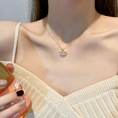 Japanese and Korean-Style Light Luxury Small Skirt Clavicle Chain Ins Trendy Niche Design Fan-Shaped Pendant Cold Style Titanium Steel Necklace for Women