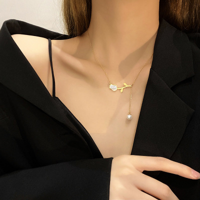 European and American Temperament Trend Internet Celebrity Ins Style Necklace Women's Fashion Rose Fritillary Titanium Steel Clavicle Chain Pearl Pendant