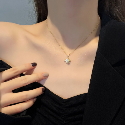 Korean Dongdaemun Fashion Simple Titanium Steel Necklace Female Online Influencer Full Diamond Fish Pendant Special-Interest Design Clavicle Chain