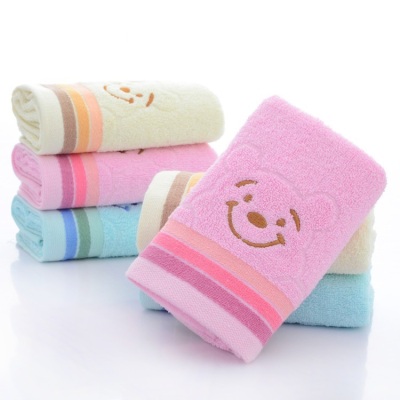 In Stock Wholesale Weak Twist Smiley Bear Cotton Towel Thickened Absorbent Stall Night Market Wholesale Welfare Present Towel