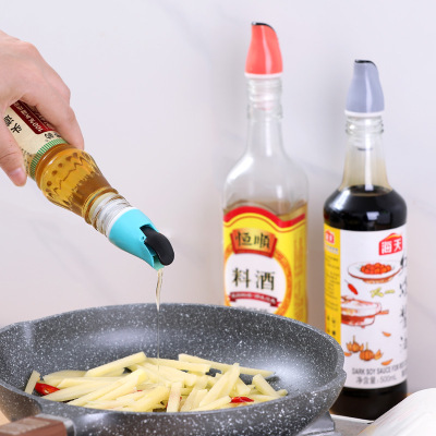 Oil Pot Leak-Proof Nozzle Kitchen Seasoning Bottle Stopper Automatic Opening and Closing Pouring Nozzle Sealing Plug Accessories Outpouring Nozzle Plug