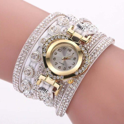 2021 Summer Women's Watch Wish Hot Sale Women's Fashion Watch Personality Heart Shape with Diamond Dial Multi-Color Bracelet Watch