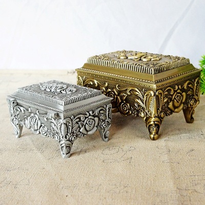 Carved Metallic Jewelry Box Crafts Home Decorations Gift Box for Lovers, Wives, Elders