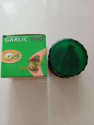 Kitchen Helper Garlic Grinder, Garlic Press, Garlic Press. Stirring Ginger Garlic Smasher Stainless Steel Blades Garlic Grinder Set