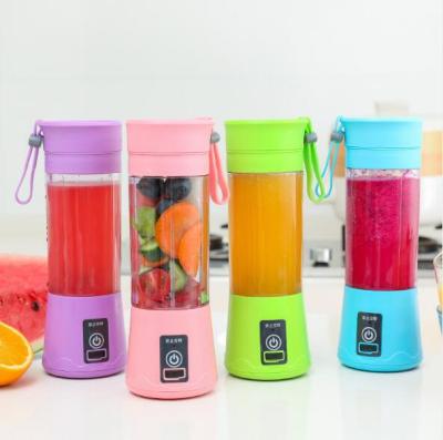 Mini Juicer Portable Electric Juicer Cup Small USB Charging Blender Household Juice Cups