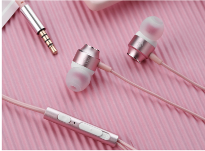 Customized Magnetic Suction in-Ear Earphone Heavy Bass Wired Headset for Apple Typec Huawei Headphone with Microphone