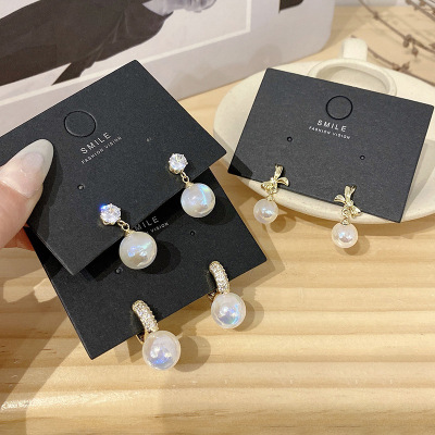Korean Internet Influencer Fish Pearl Earrings for Women Mild Luxury Retro Elegant Hair Accessories Zircon Earrings Sterling Silver Needle