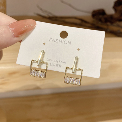 Sterling Silver Needle Light Luxury Square Zircon Stud Earrings for Women 2022 New High-Grade Geometric Earrings Micro-Inlaid Trending Earrings