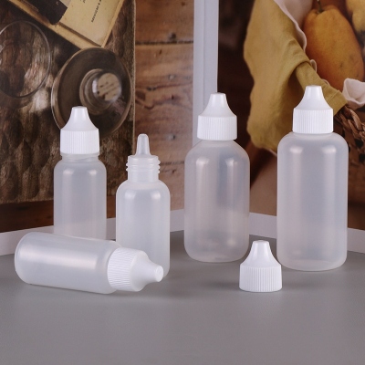 Factory in Stock Wholesale 30 Ml60ml Liquid Foundation LDPE Material Translucent Split Squeeze Wig Glue Bottle