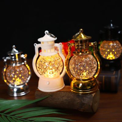 New LED Small Storm Lantern Retro Small Oil Lamp Christmas Decoration Storm Lantern Decoration Honeycomb Small Storm Lantern Plastic