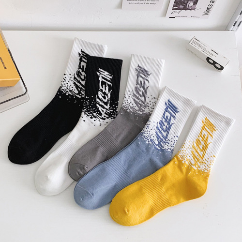 Socks Men‘s and Women‘s Mid-Calf Socks Ins Trendy Korean Street Sports Basketball Socks Personalized Letters Hip Hop Versatile Mid-Calf Length Socks