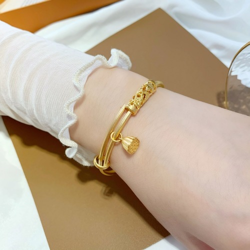 vietnam placer gold brass gold-plated wristband bracelet hollow flower bracelet lotus seedpod pendant ancient bracelet female no color fading