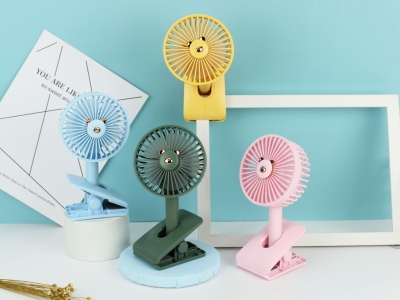 [Brand Number] Sq2215e
[Product Name] Bear Clip Lantern Third Gear Rechargeable Fan