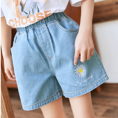 2022 Summer New Korean Children's Clothing Little Girl Denim Medium and Large Children's Love Embroidered Baby Pants