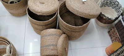 Large Straw Storage Basket with Lid