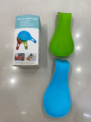 Silica Gel Spoon Pad Kitchen Gadget Heat Proof Mat Spoon Holder Spoon Mat Sauce Dish Tableware Mat High Temperature Resistance