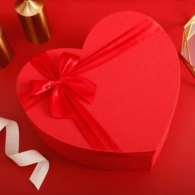 Red Heart-Shaped New Year Gift Box Three-Piece Set New Year's Day Spring Festival Gift Box