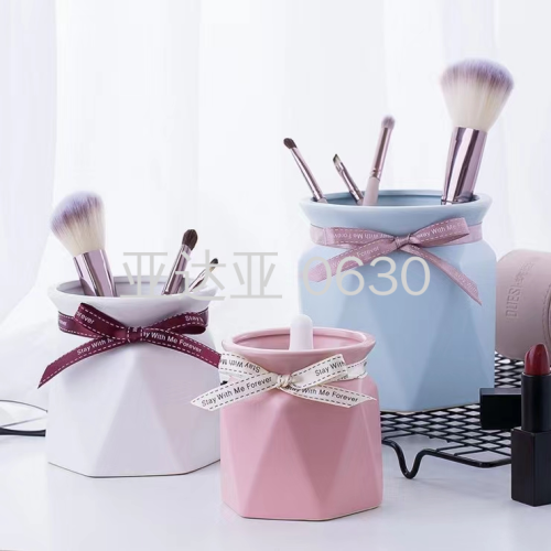 Yadaya Ins Simple Cute Pen Holder Ceramic Makeup Brush Holder Ceramic Vase Desktop Ornaments Gathering