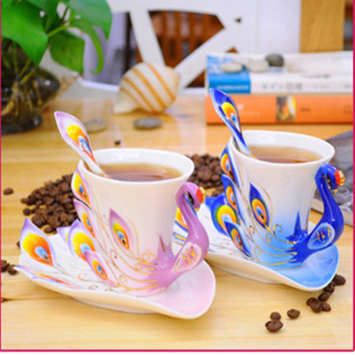 Factory Supply Wholesale Enamel Porcelain Peacock Shaped Pot Coffee Cup Couple Mug Creative Birthday Gift