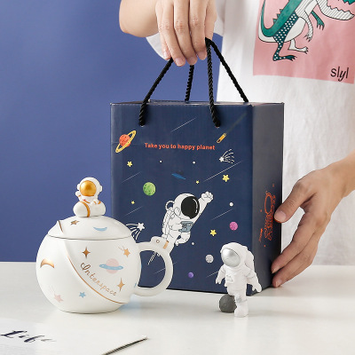Spaceman Ceramic Cup Mug Planet Cup New Water Cup with Lid Coffee Cup Couple's Cups Female Creative Gift