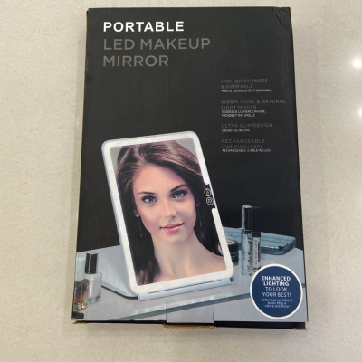 Carrying Travel Flip Folding Led Mini Makeup Mirror