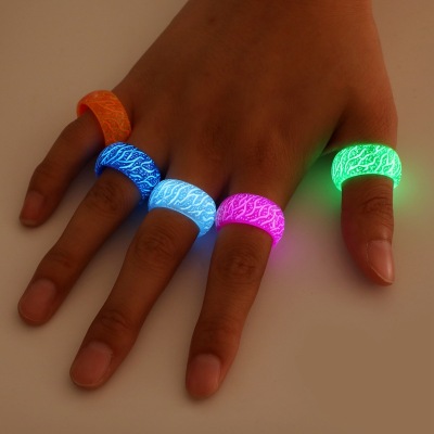 Secret Wood New Hand Jewelry Trendy Magic Forest Cool Luminous Crack Ring Non-Fading Wholesale