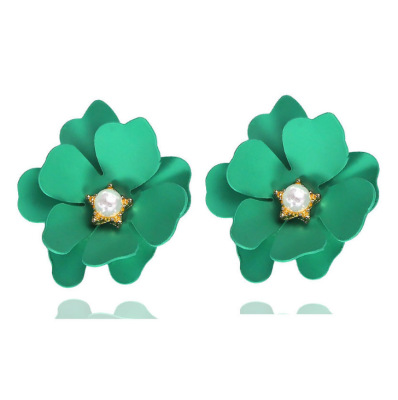 Summer 2019 Dream Color Fresh Flower Pearl Flower Eardrops European and American Famous All-Match Petal Earrings
