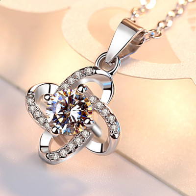 Four-Leaf Clover Pendant Fashion and Fully-Jewelled Finely Inlaid Pendant Korean Silver Jewelry One Piece Dropshipping