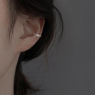 INS Special Interest Light Luxury Ear Clip Ear Clip Temperament Female 2022 New Cross Geometric Zircon Non-Piercing Ear Clip