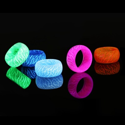 INS Fashion New Hand Jewelry Trendy Grace All-Match Cool Luminous Crack Ring Factory Direct Sales