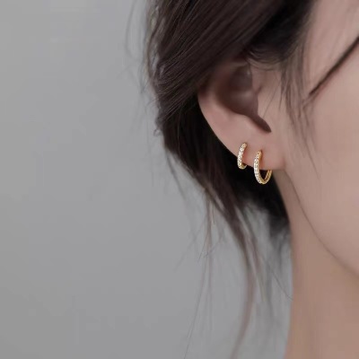 Simple Ear Clip High-Grade Light Luxury Earrings Female Niche Simple and Elegant Earrings Ins Korean Earrings